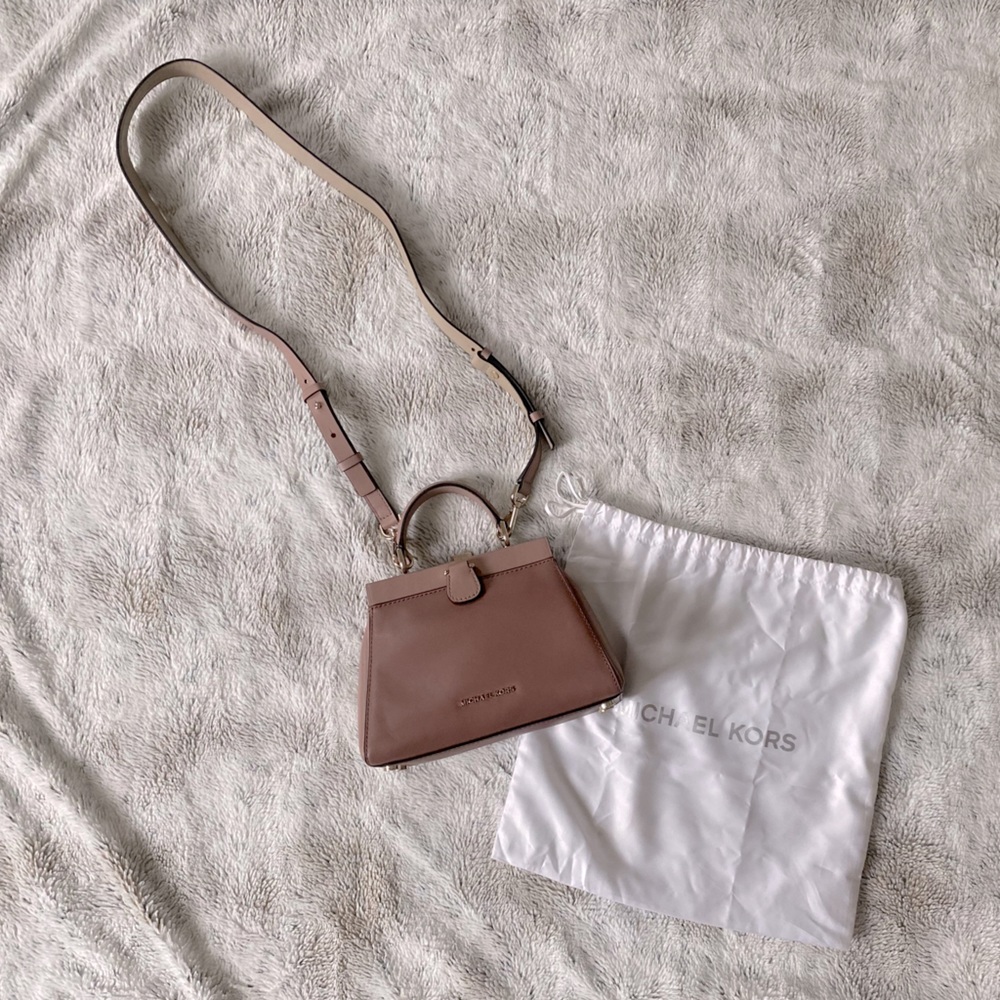 NWOT Small Michael Kors Leather Bag - Picture 2 of 3